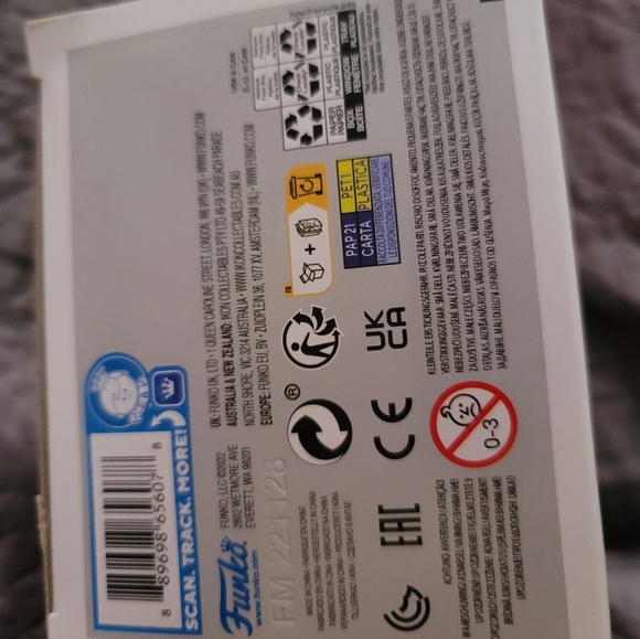 DAEMON TARGARYEN FUNKO POP! # 5- HOUSE of DRAGON with Protector - Picture 4 of 5